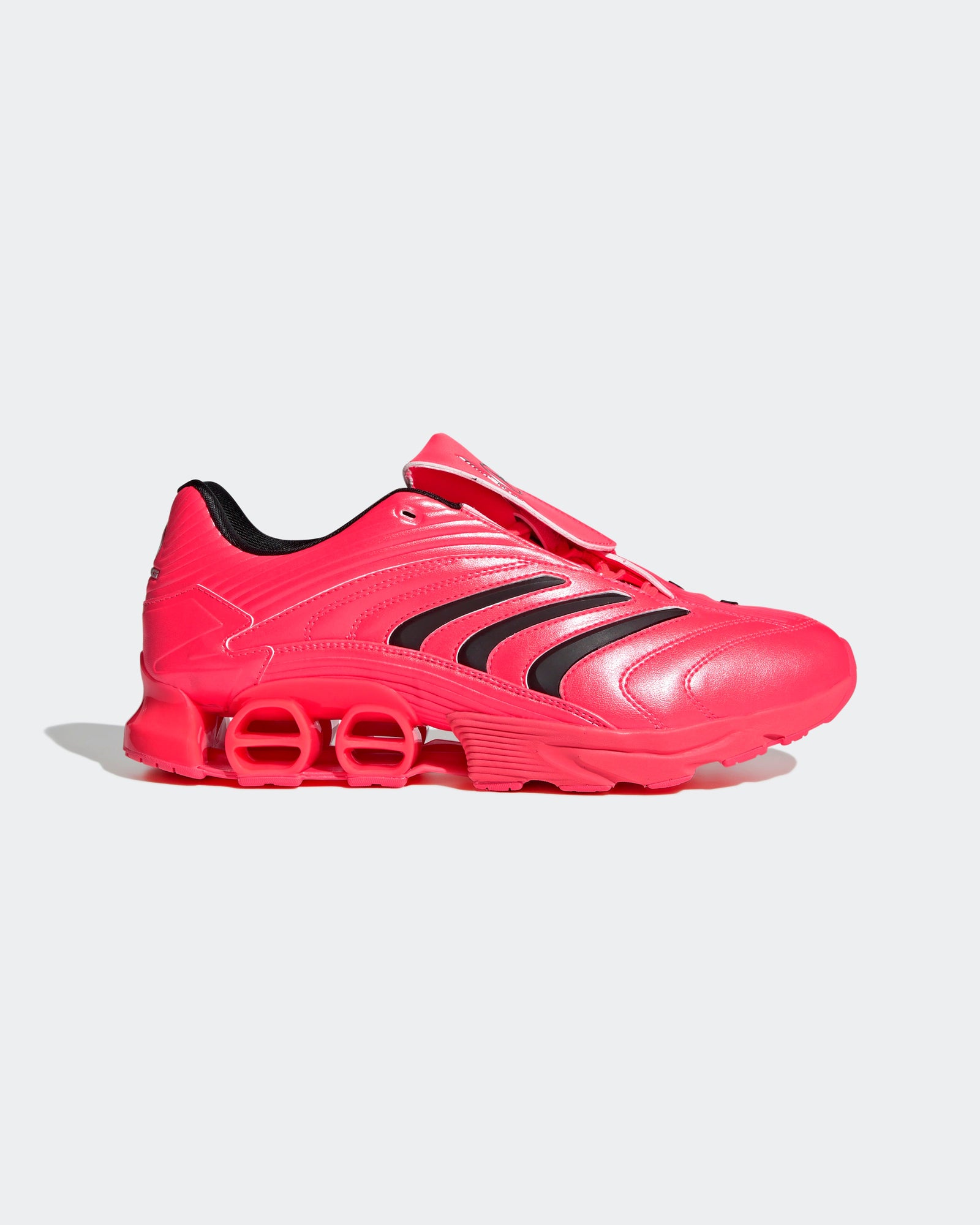 Predator Megaride Shoes Pink