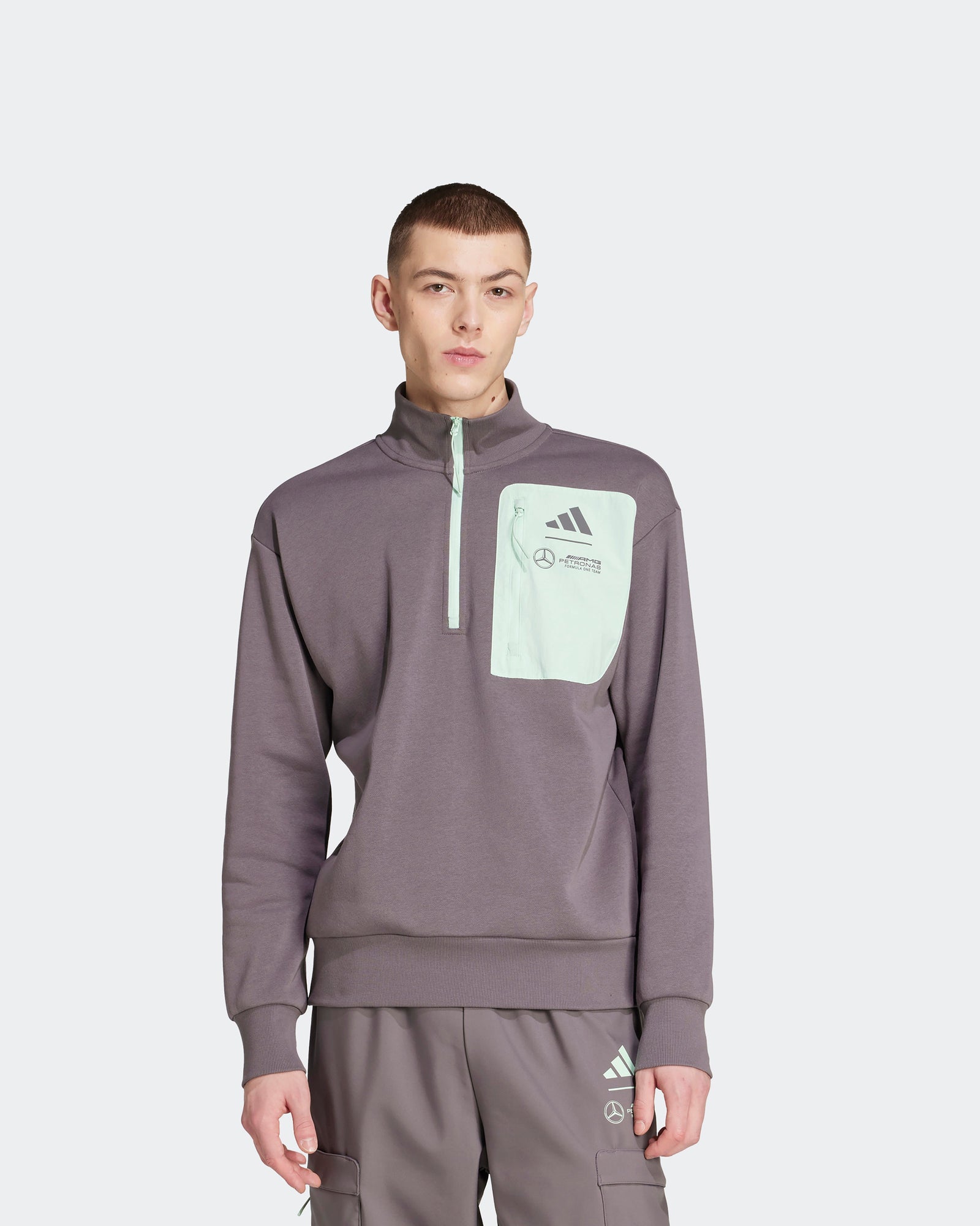 This model is 6'0'' and wears size M