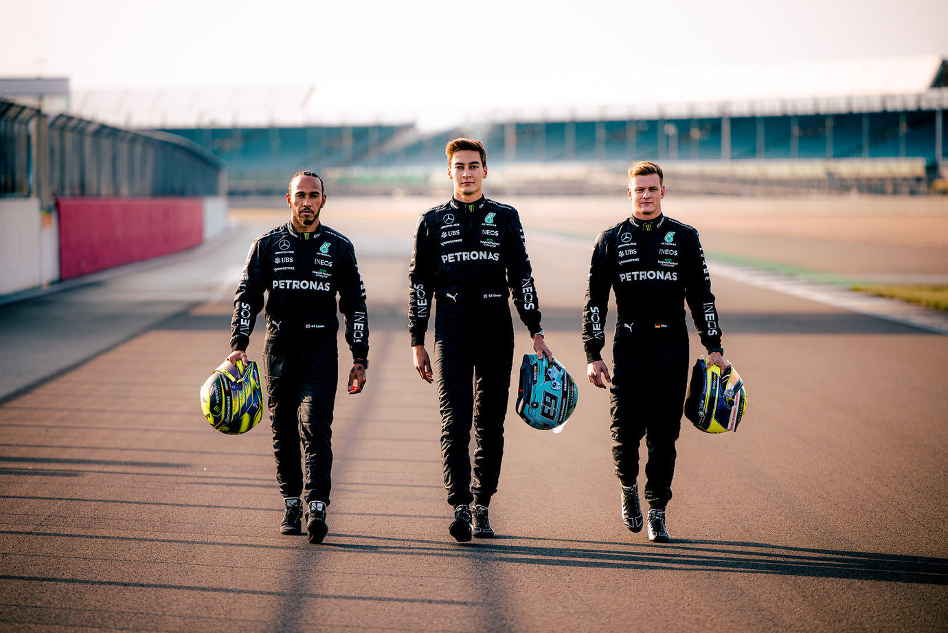 Official Mercedes-AMG PETRONAS F1 Team Store