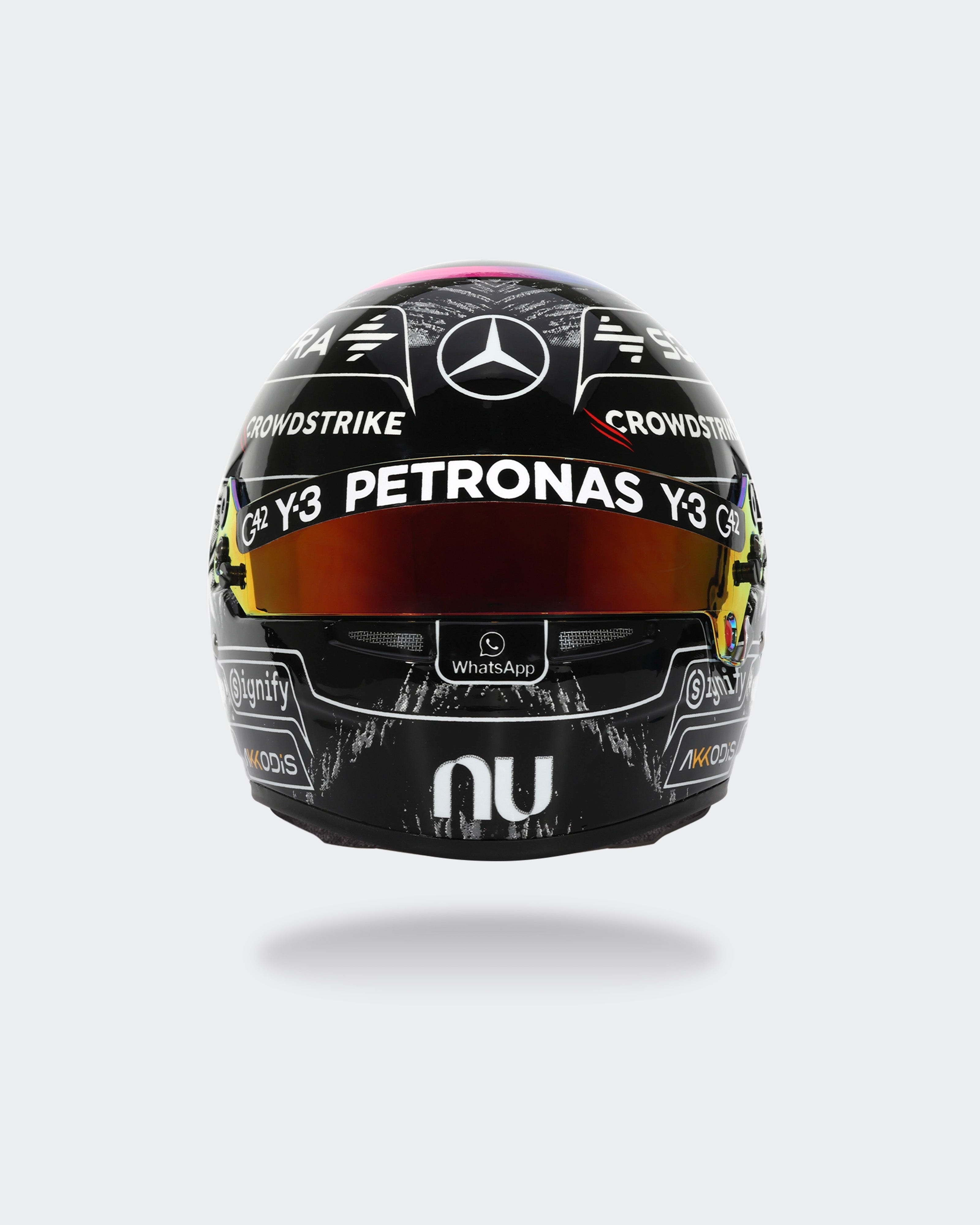 George Russell 2026 Japan Mini Bell Helmet Replica 1:2