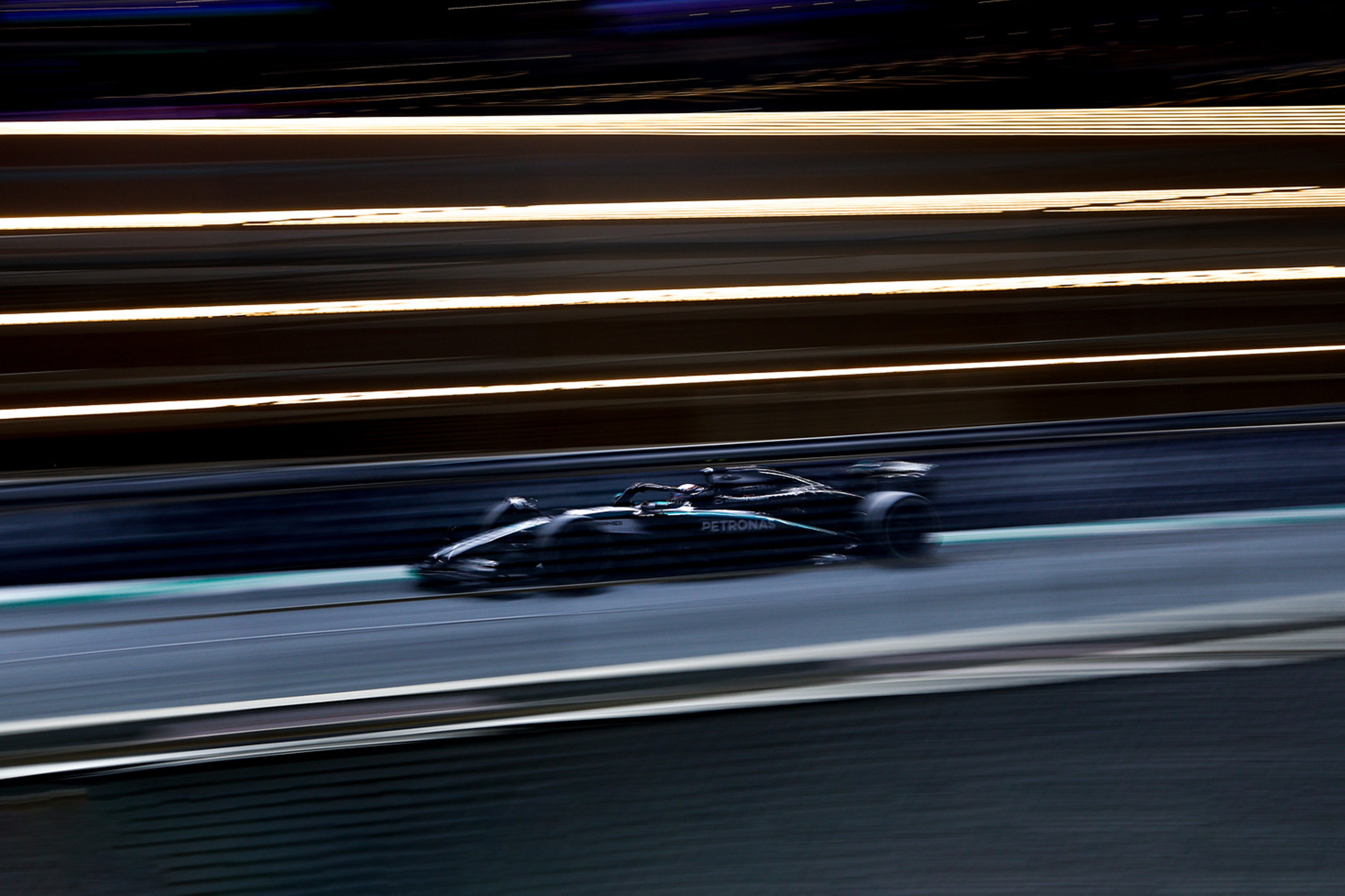 Official Mercedes-AMG PETRONAS F1 Team Store