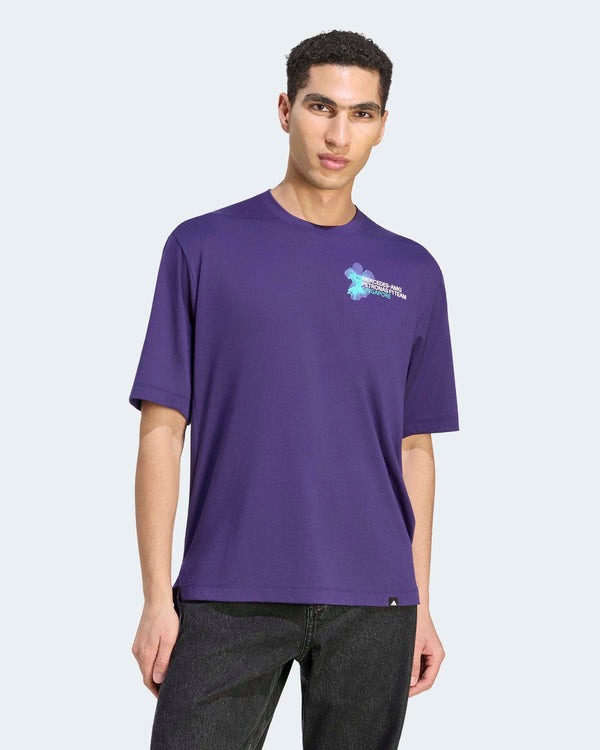 This model is 6'1'' and wears size M