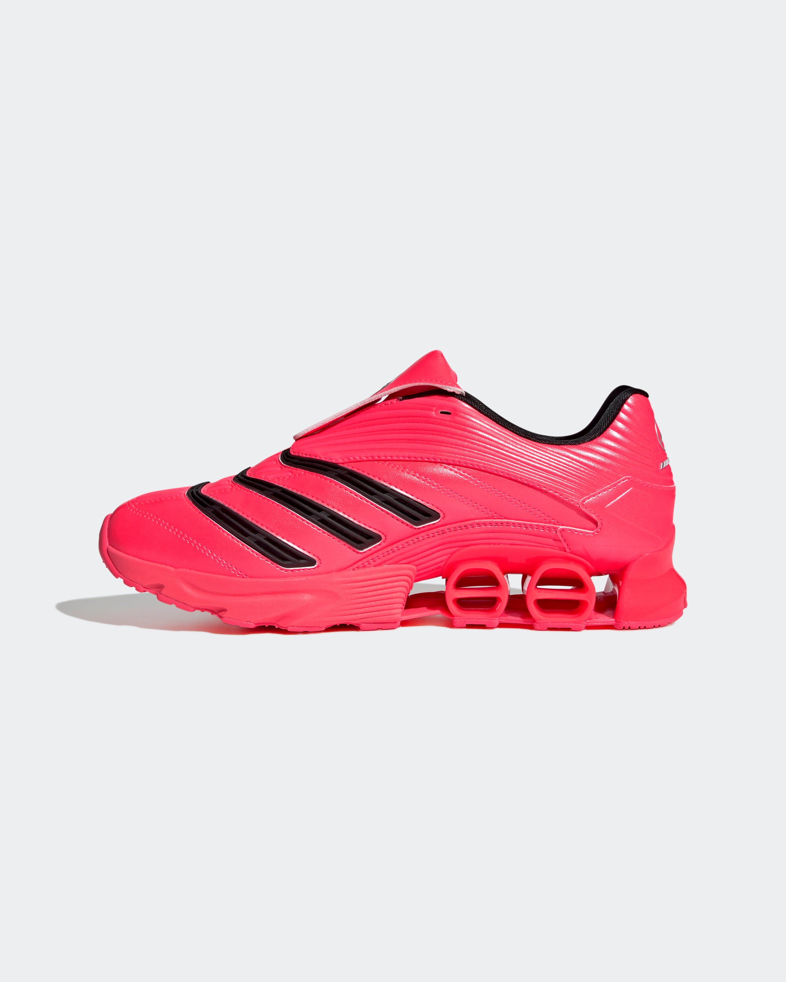 Predator Megaride Shoes Pink