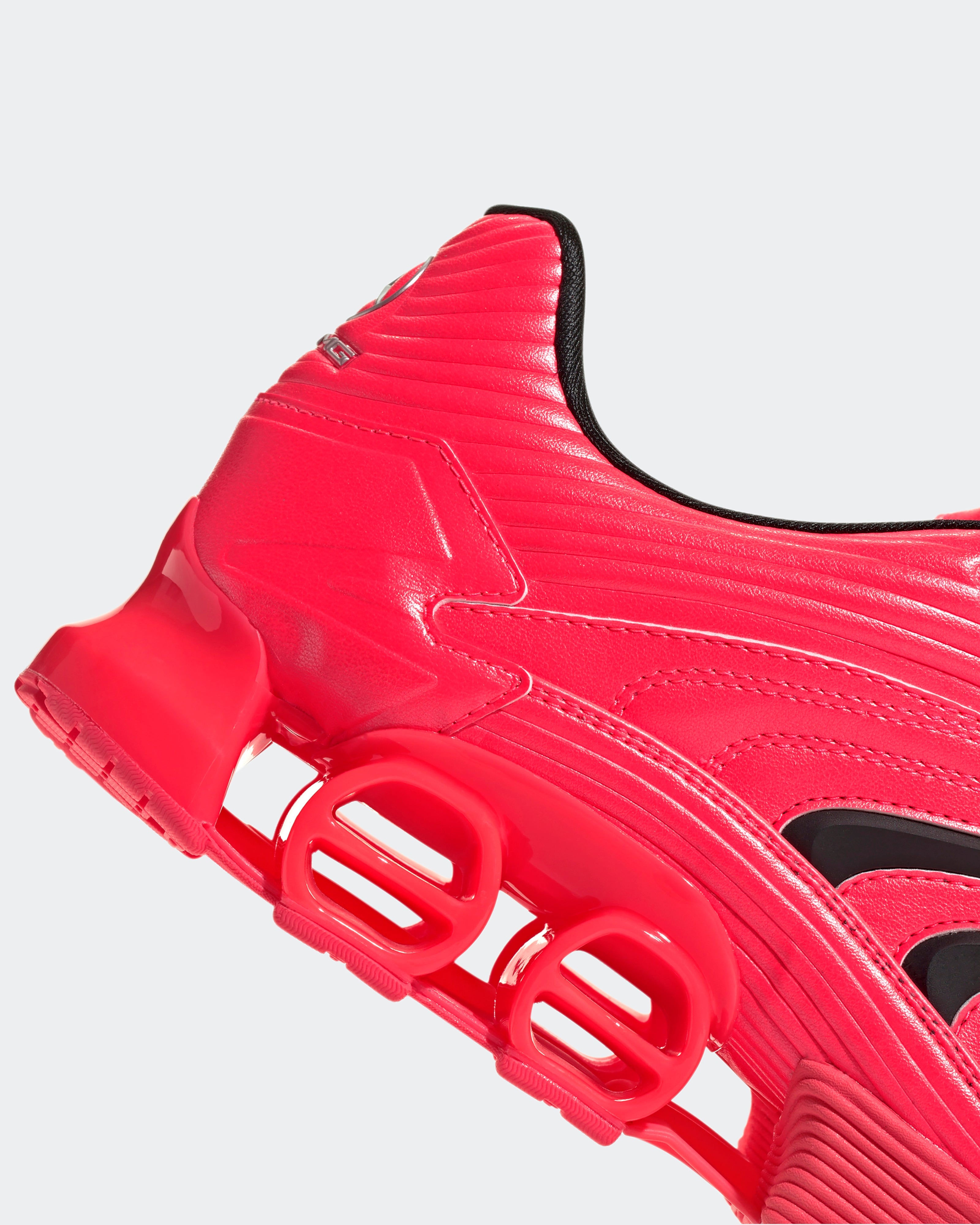 Predator Megaride Shoes Pink