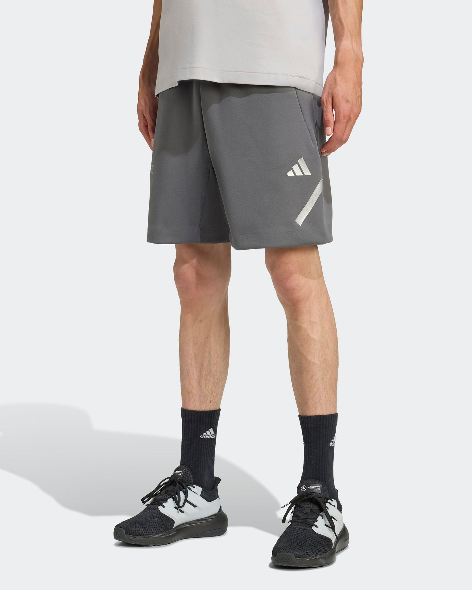 This Model is 6'2'' and wears size M