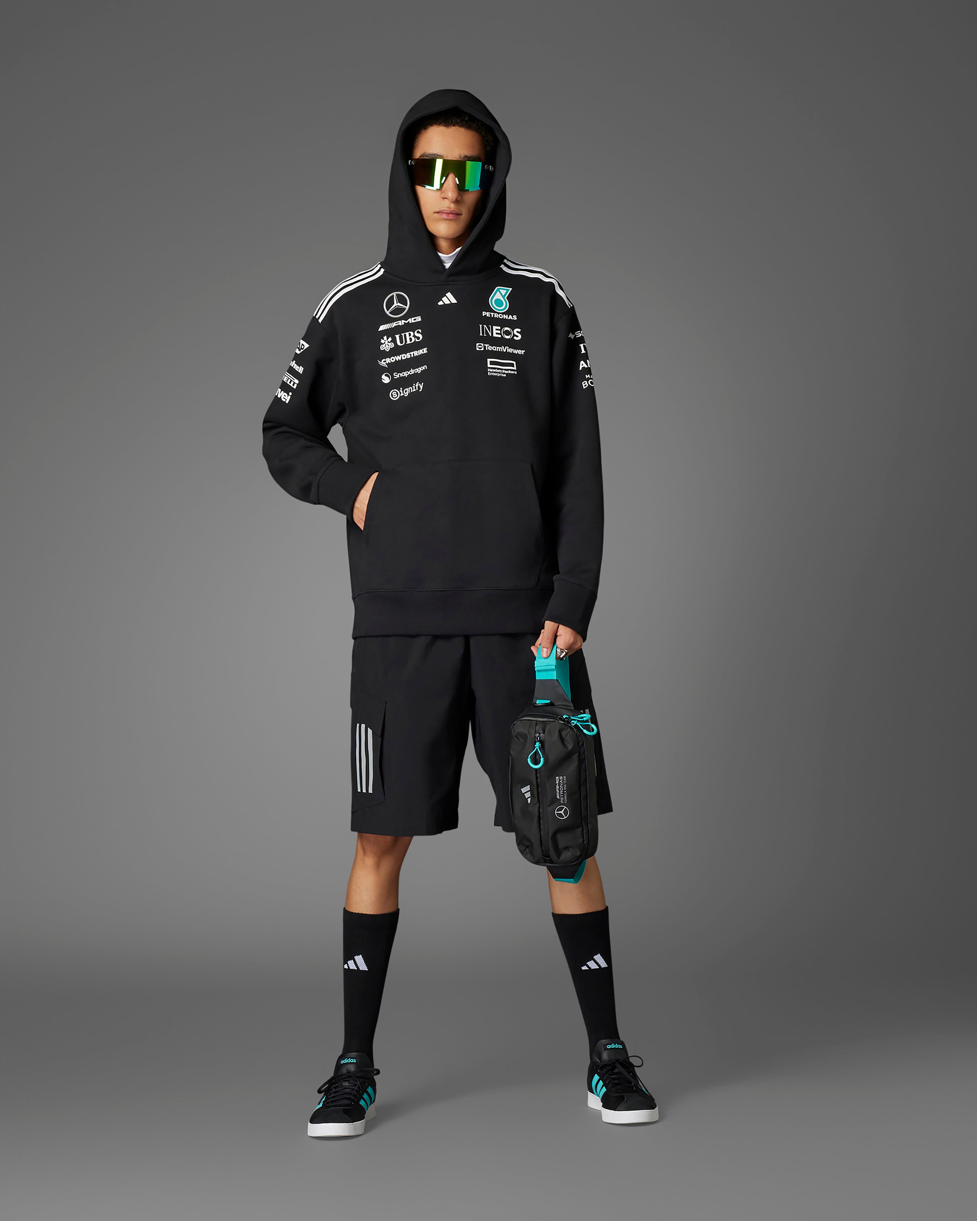 Mens 2025 Team Hoody Black | Official Mercedes-AMG PETRONAS F1 Mens 2025 Team Hoody Black | Official Mercedes-AMG PETRONAS F1