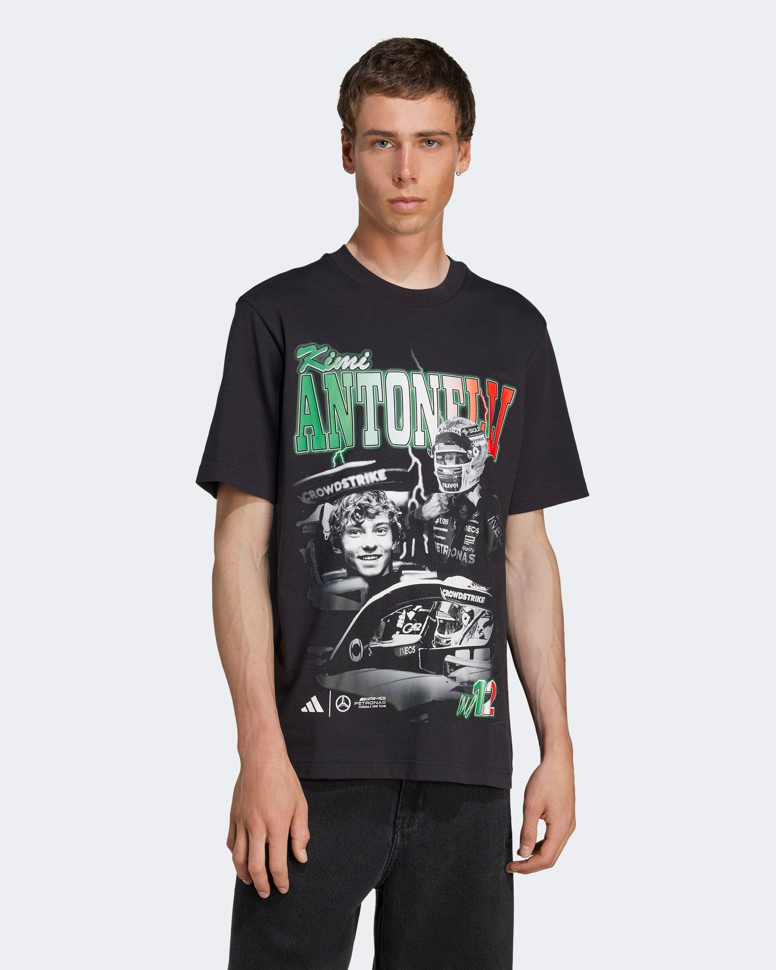 This Model is 6'2'' and wears size M