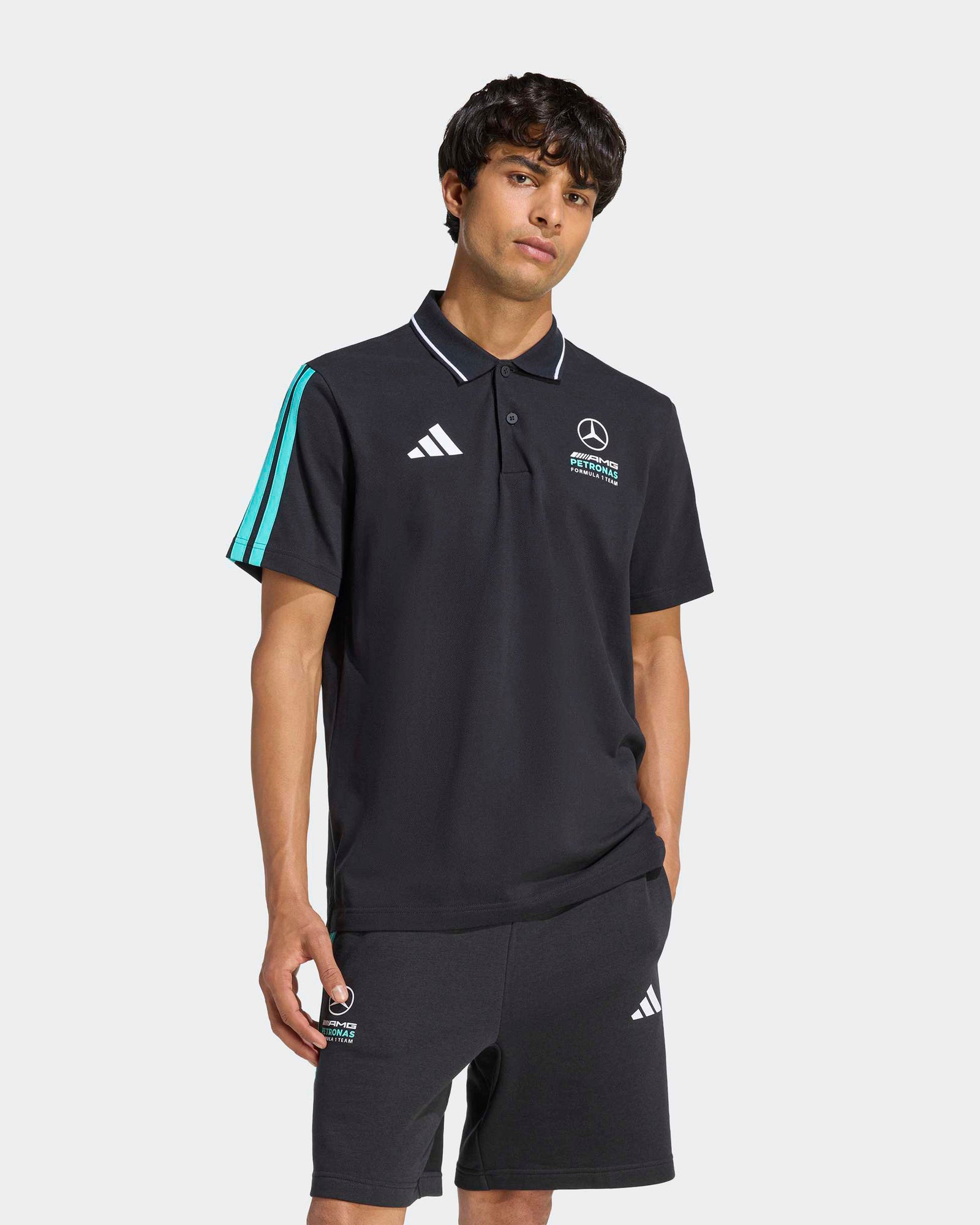 This Model is 186cm and wears size S