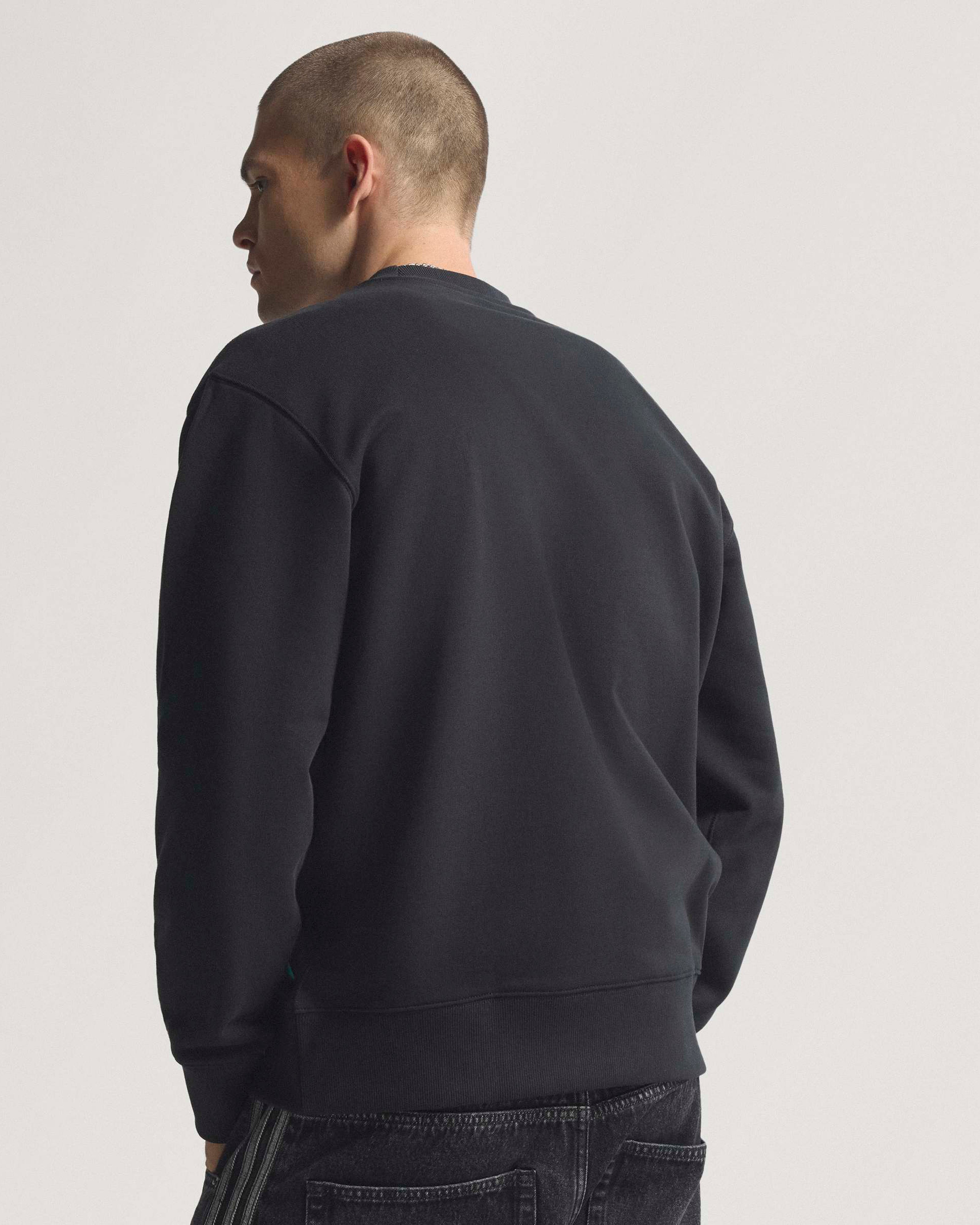 Mens Las Vegas Sweat Top Black | Official Mercedes-AMG PETRONAS F1
