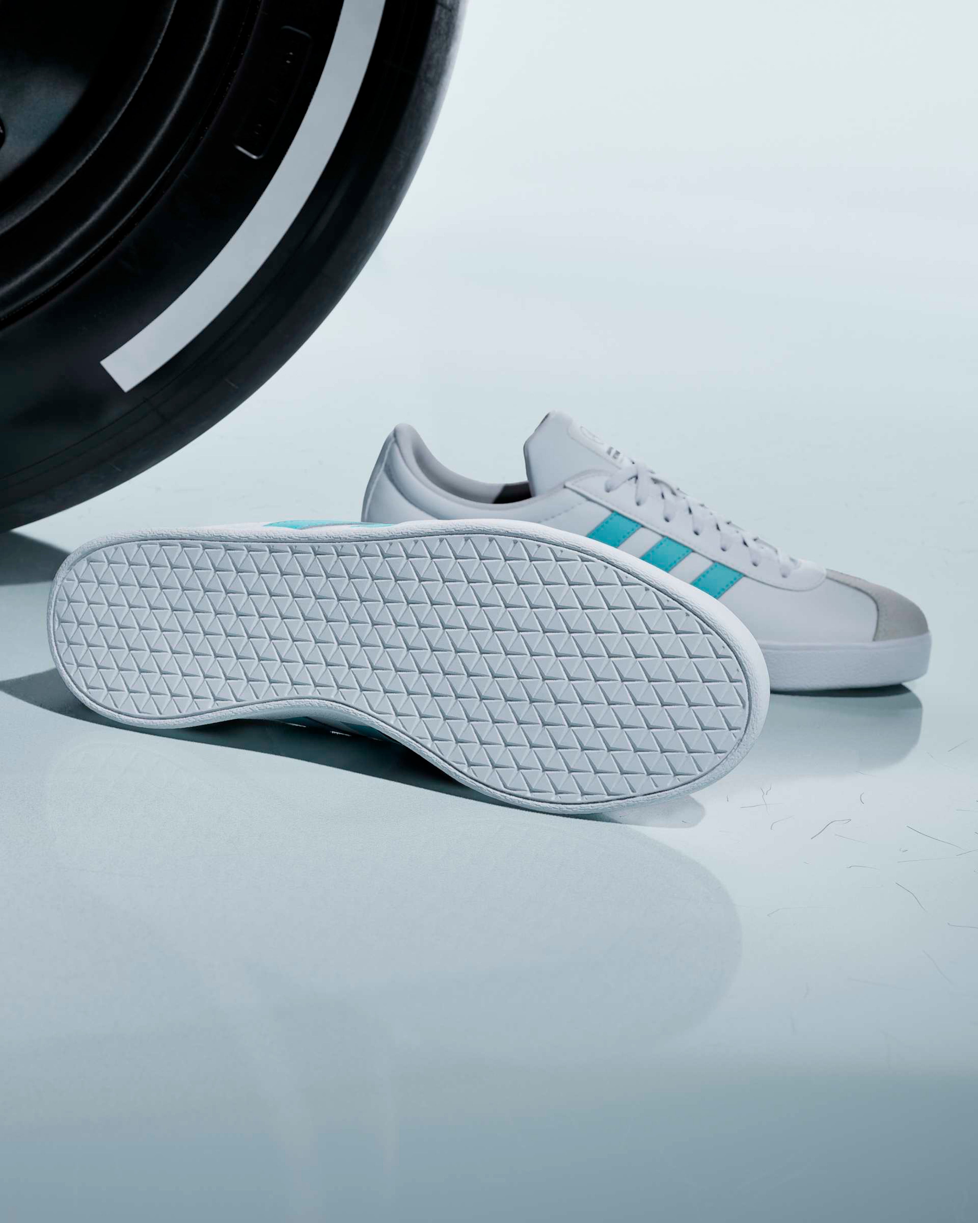 VL Court Shoes White