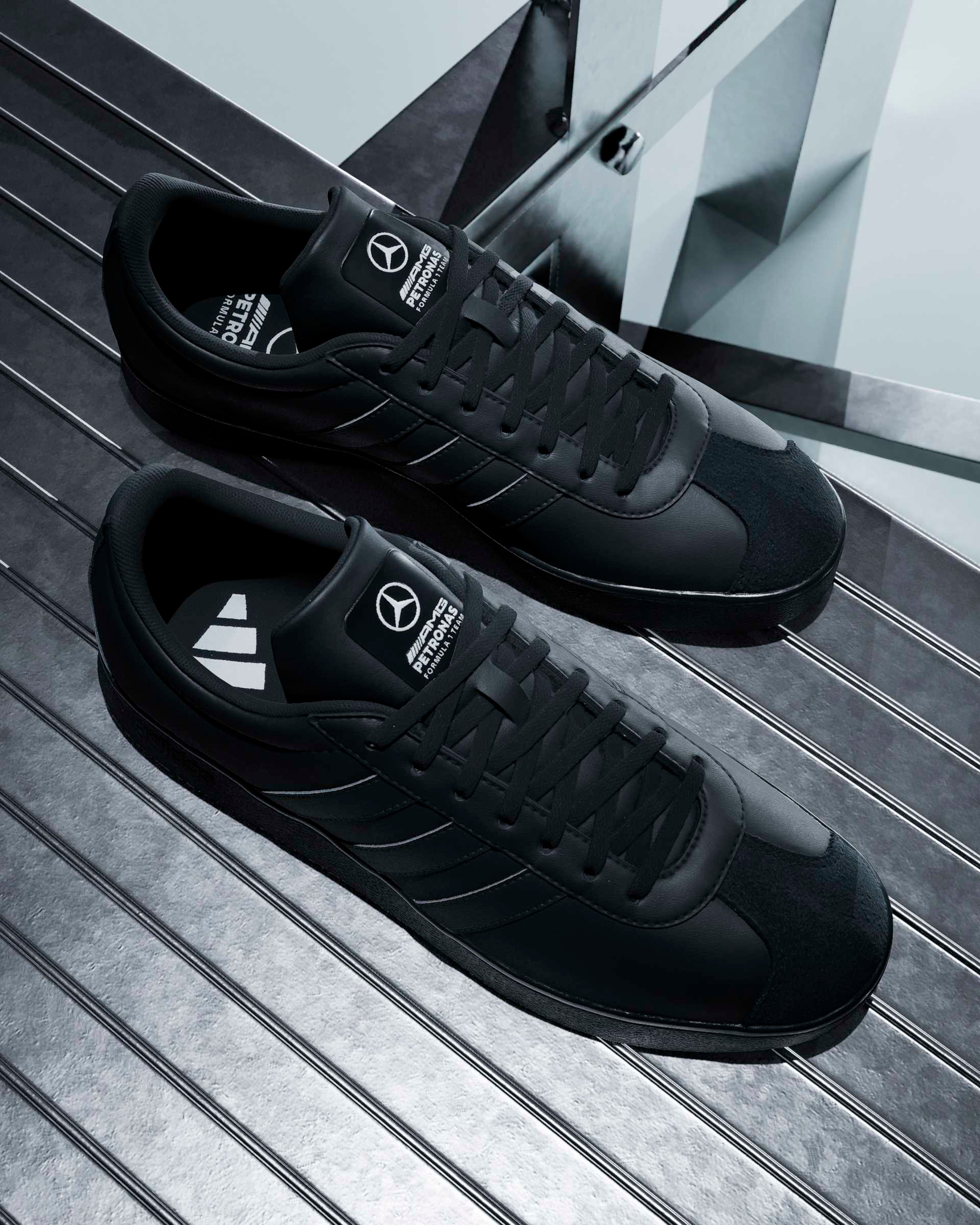 VL Court Shoes Midnight Black