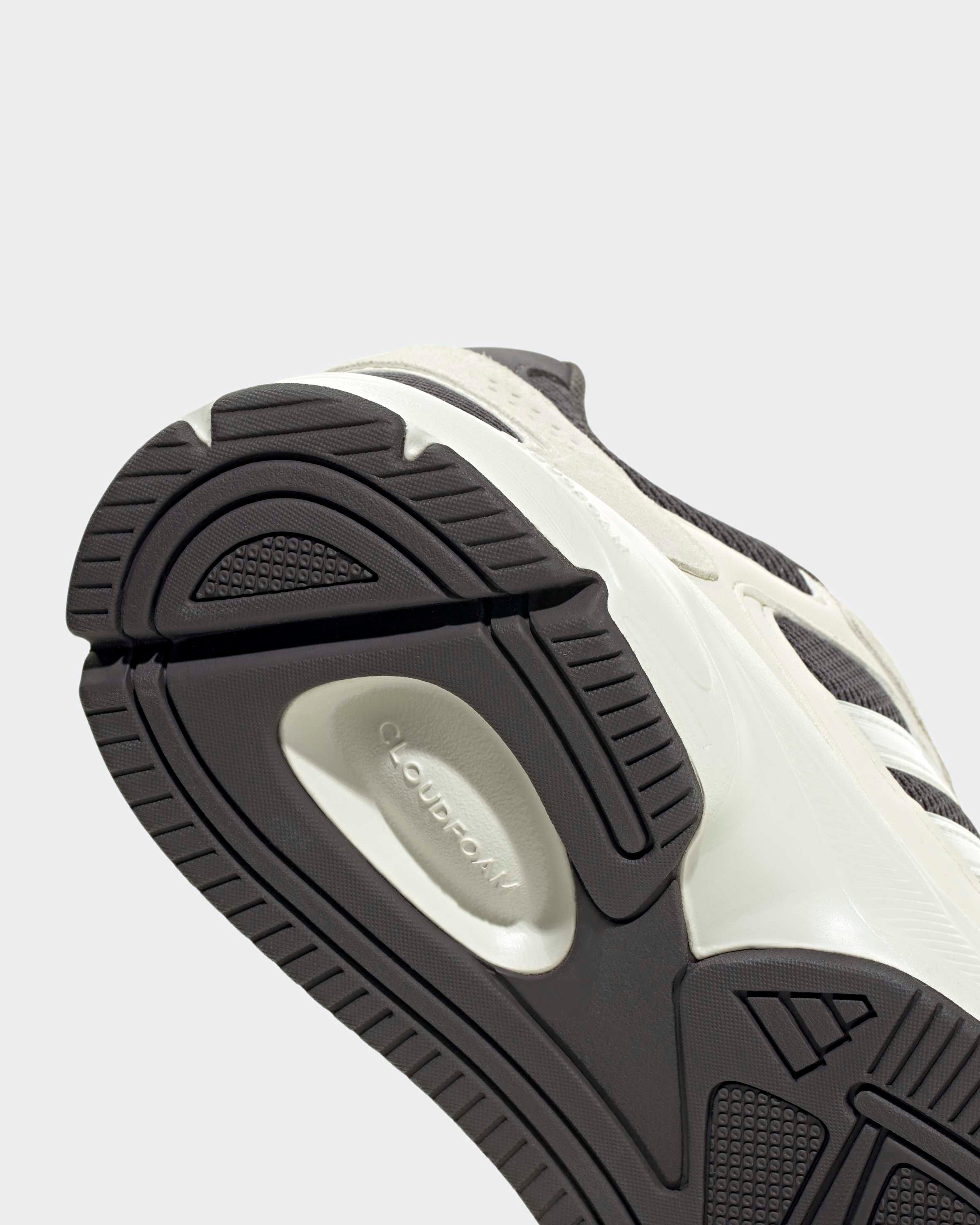 Crazychaos 2000 Shoes - White (2026) | Mercedes-AMG PETRONAS F1