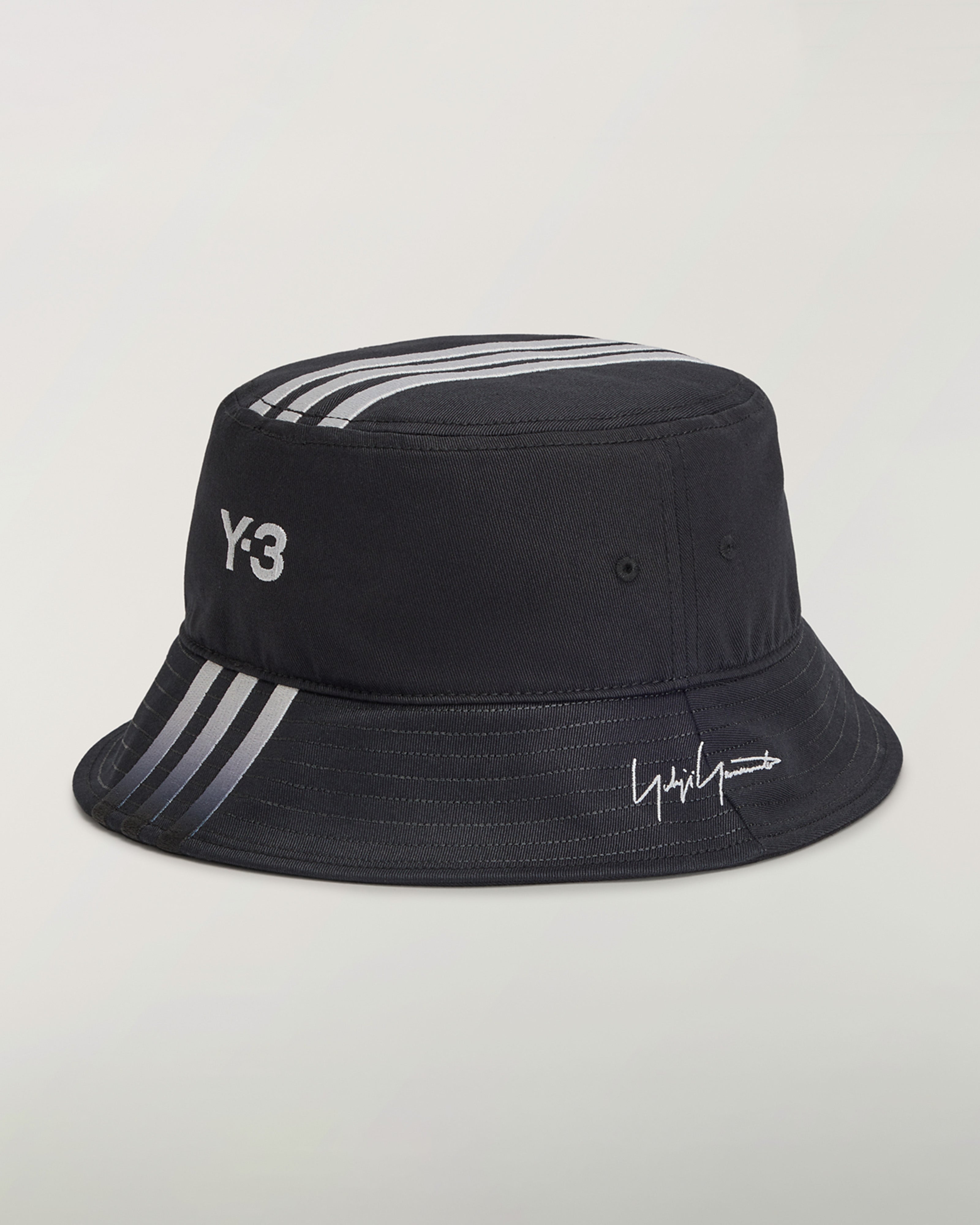 Mercedes-AMG Y-3 バケットハット ブラック Y-3 x Mercedes-AMG PETRONAS F1 Team Bucket Hat - Black | Official
