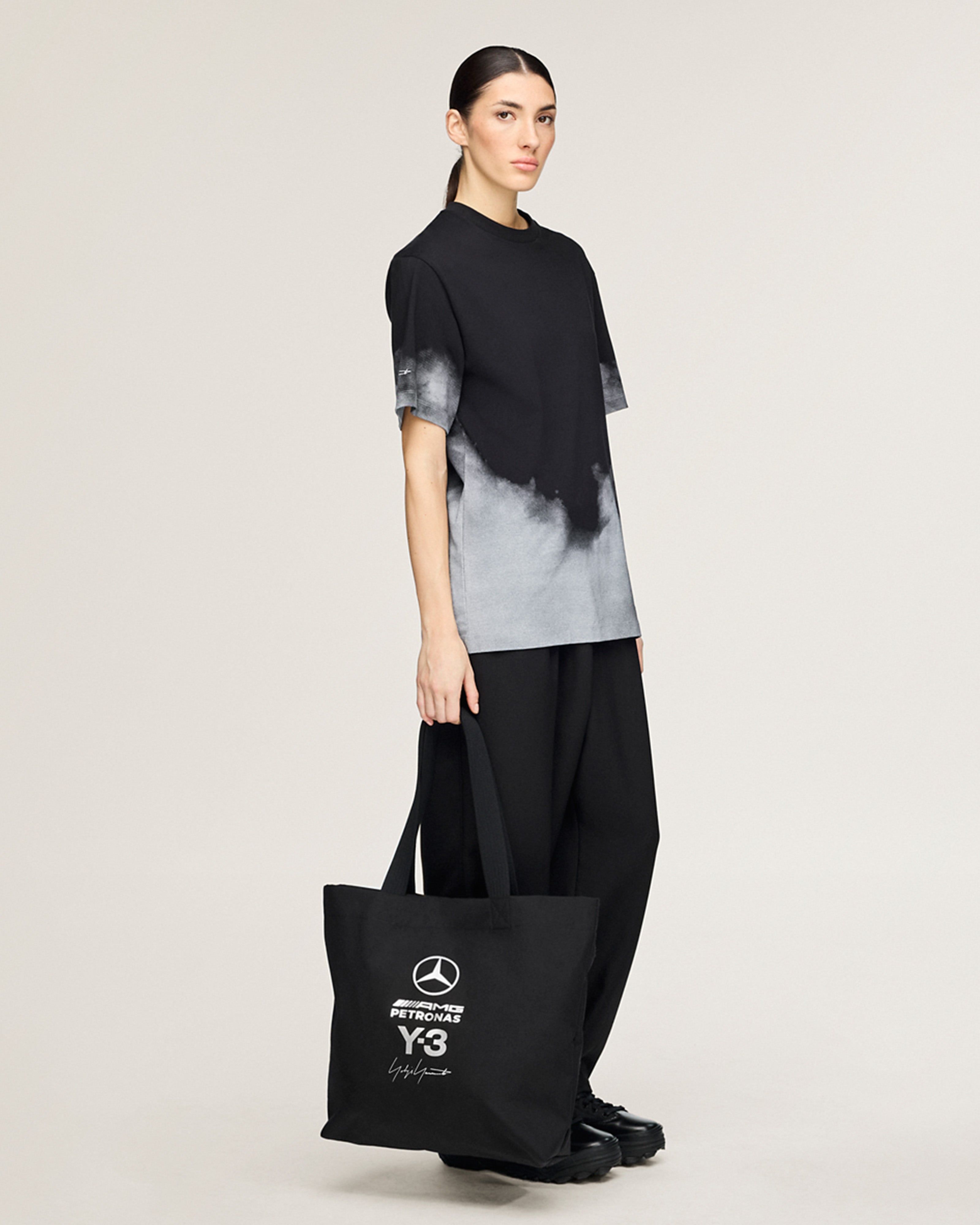 Y-3 MERCEDES AMG PETRONAS FORMULA 1 トート Mercedes-AMG PETRONAS F1 Team x adidas Y-3 Tote Bag - Black (2026
