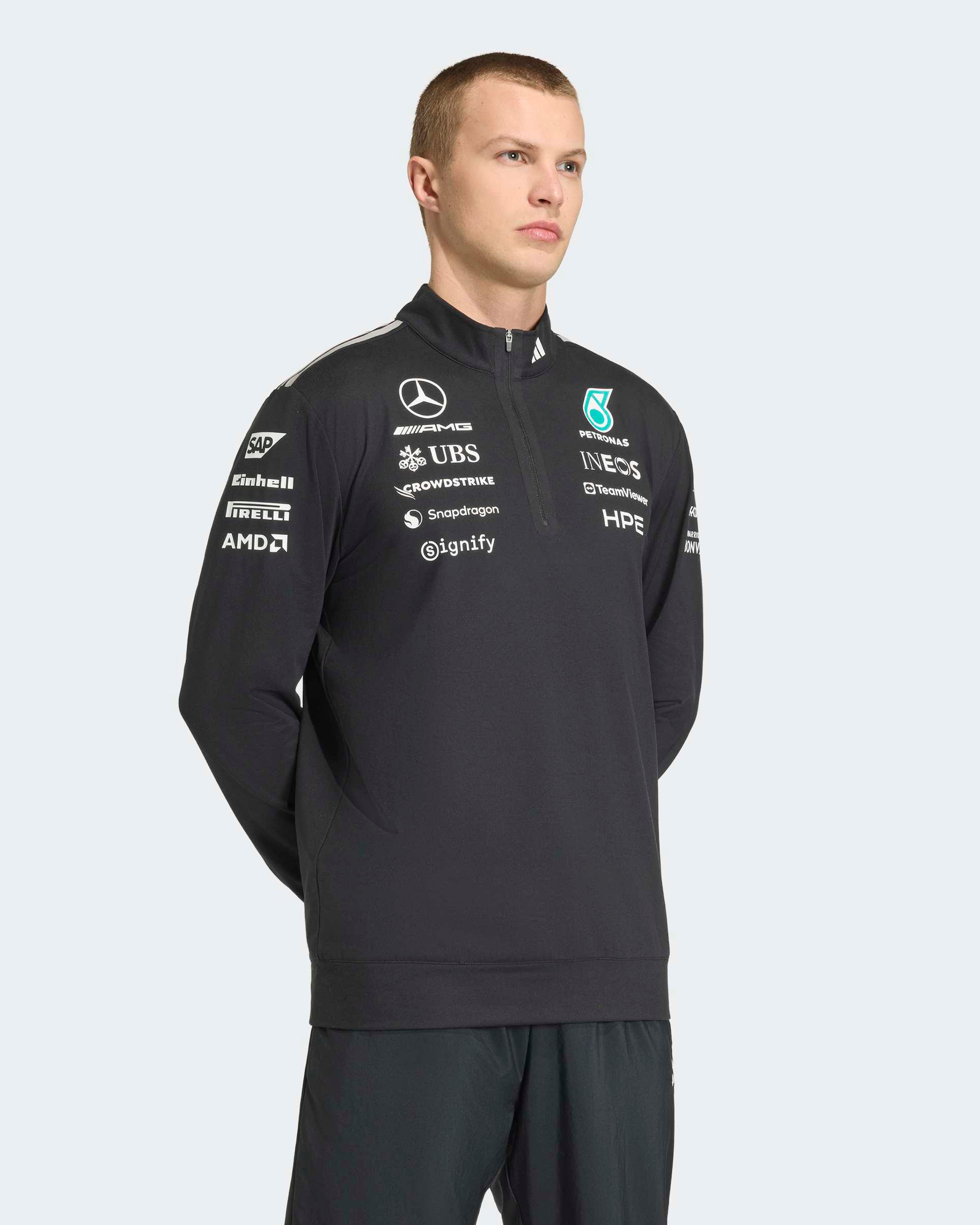 2026 メルセデス AMG ペトロナス F1 クォーター ジップ ブラック M Men's 2026 Team Quarter-Zip Sweatshirt - Black | Mercedes-AMG