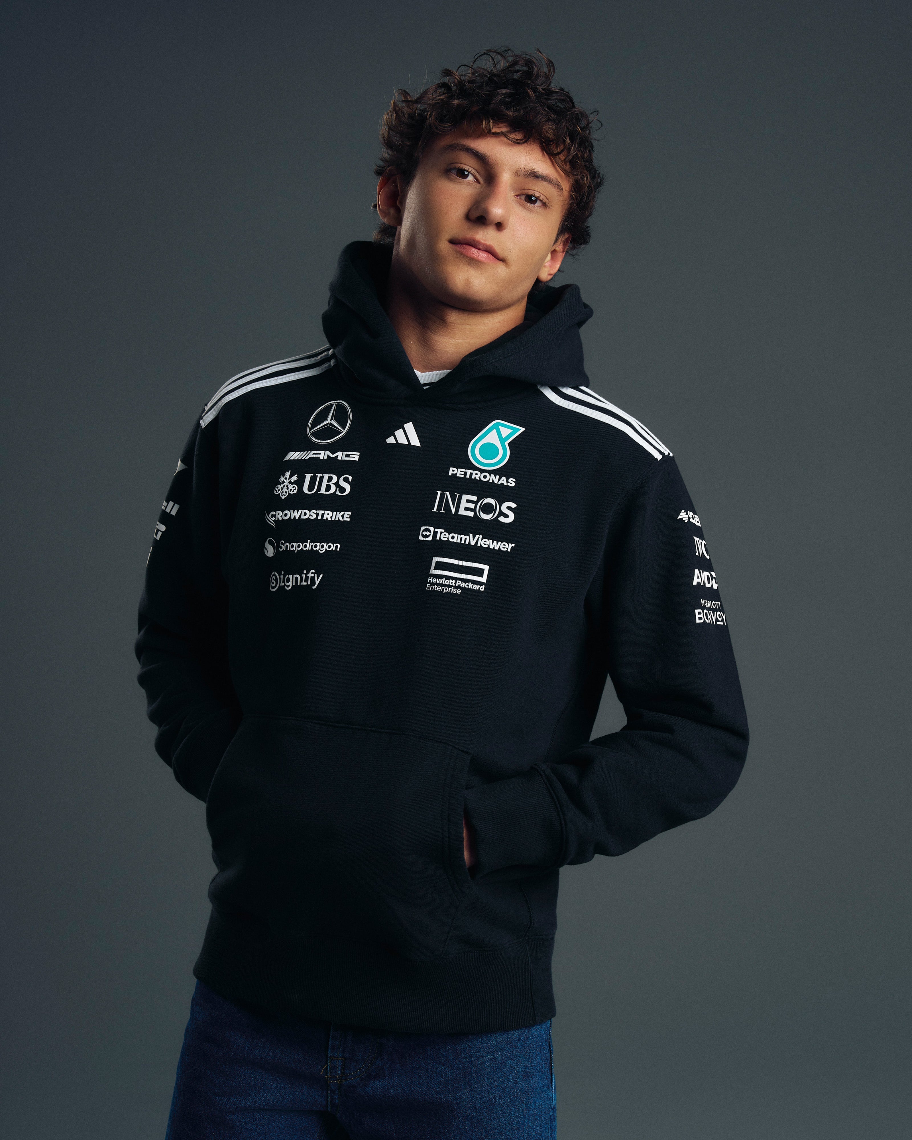 Mens 2025 Team Hoody Black Official Mercedes-AMG PETRONAS F1