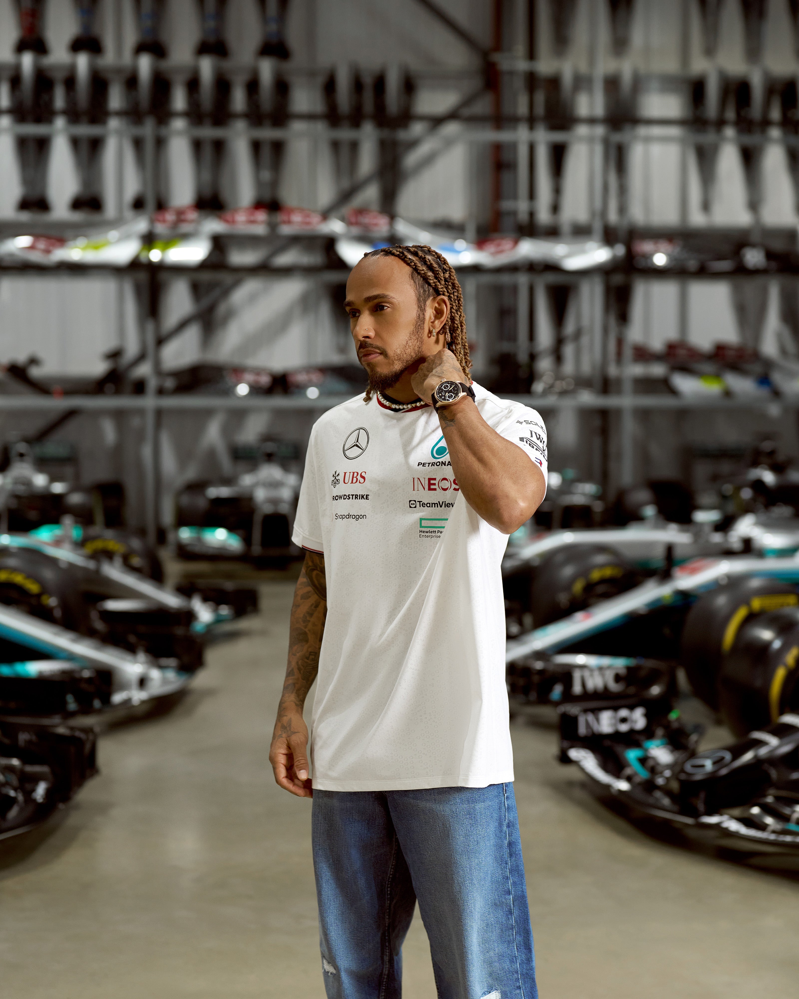 Mens 2024 Team Driver Tee White Official Mercedes AMG PETRONAS F1   MAPF1RPMensDriverTeeWhiteLHSitecrop2 