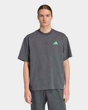 This Model is 6'1'' and wears size M