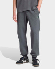 This Model is 6'1'' and wears size M