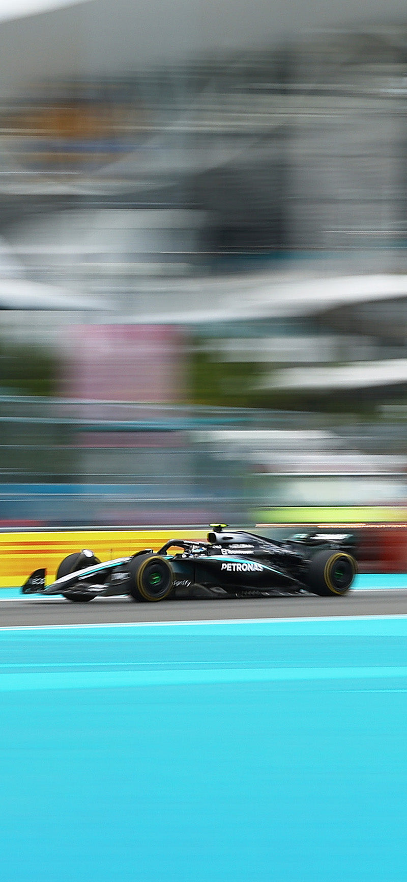 Official Mercedes-AMG PETRONAS F1 Team Store